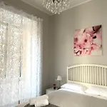 Dea 4* نابولي